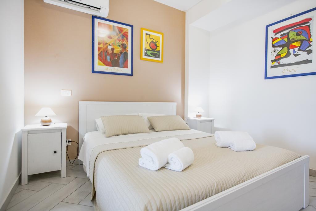 Belvedere Rent Rooms Кампофеличе ди Рокела Екстериор снимка