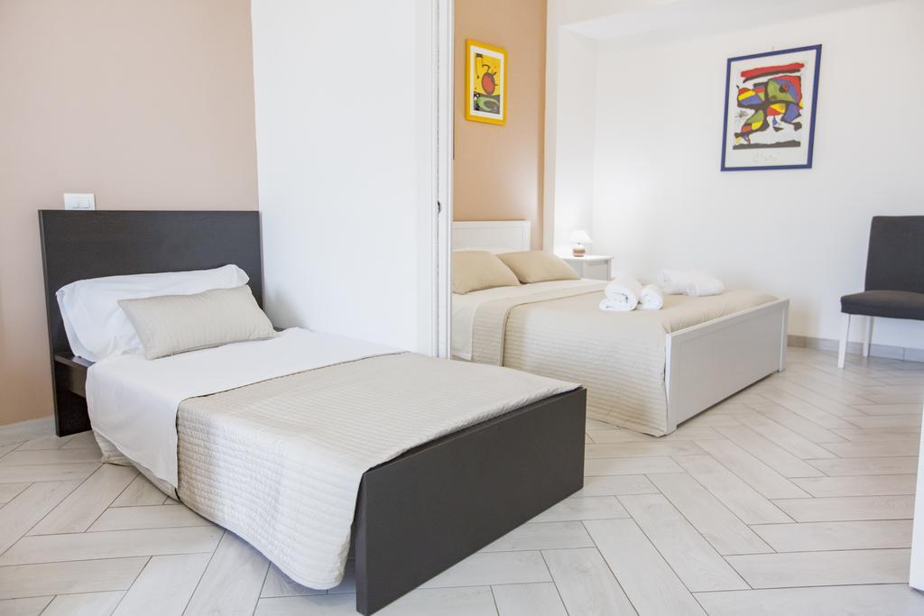 Belvedere Rent Rooms Кампофеличе ди Рокела Екстериор снимка