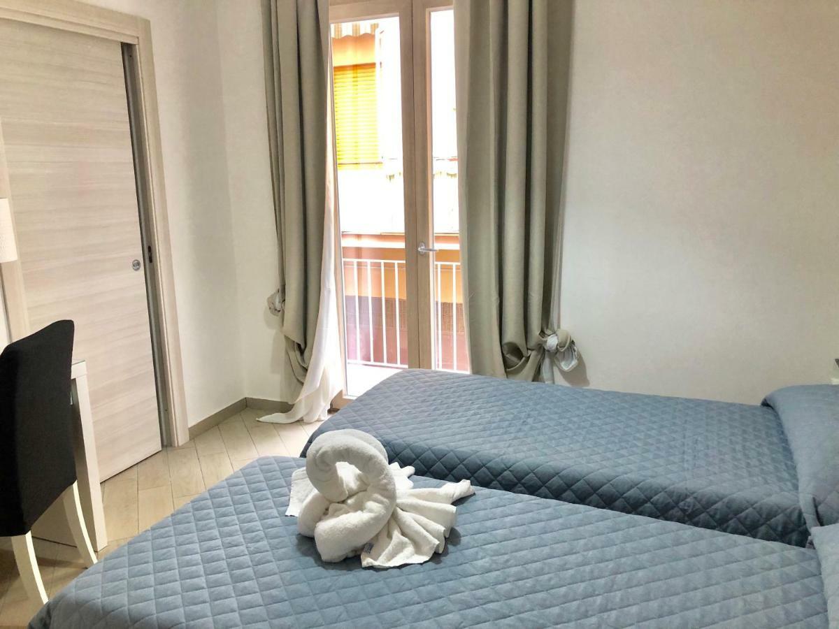 Belvedere Rent Rooms Кампофеличе ди Рокела Екстериор снимка